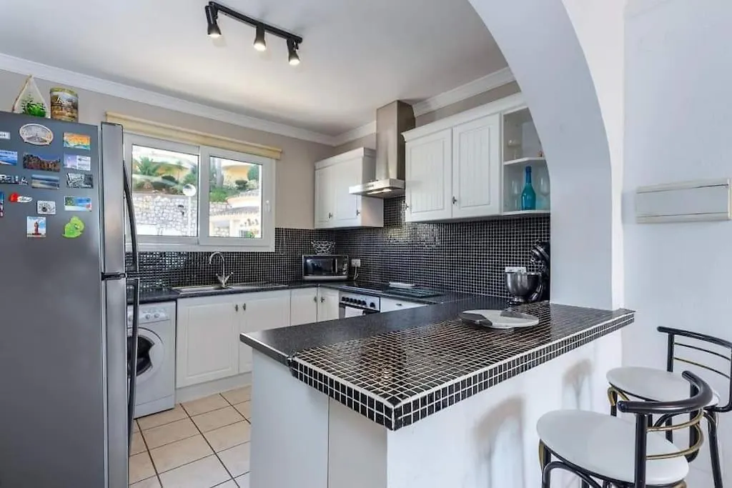 Apartment Ferienwohnung Atico Con Jacuzzi Vista Mar Y Montana Mijas